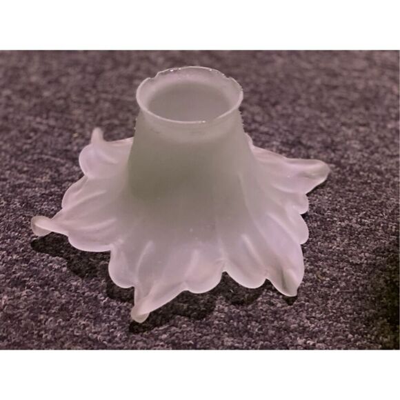 ANTIQUE FRENCH LAMP LIGHT SHADE FLOWERS PETALS CLEAR FROSTED SATIN GLASS - Picture 1 of 2